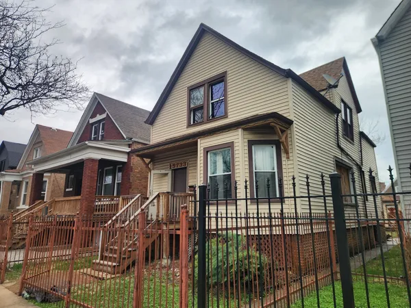 $160,000 | 5733 South Wolcott Avenue, Chicago, IL 60636