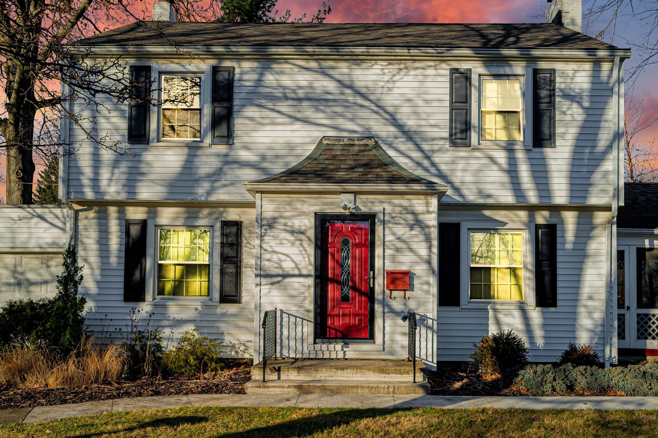 295 North Cassingham Road Columbus, OH 43209 - Photo 2 of 52 295 N Cassingham Rd Bexley 001