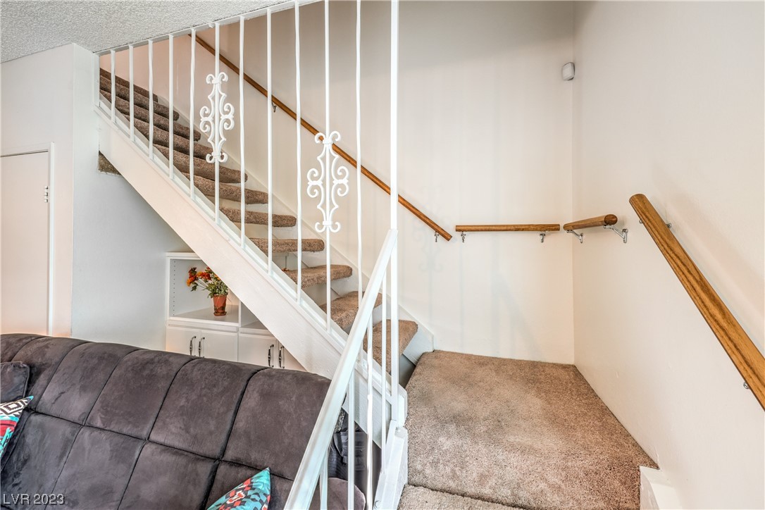 2270 East Desert Inn Road, Unit 49 Las Vegas, NV 89169 - Photo 16 of 21 Stairway
