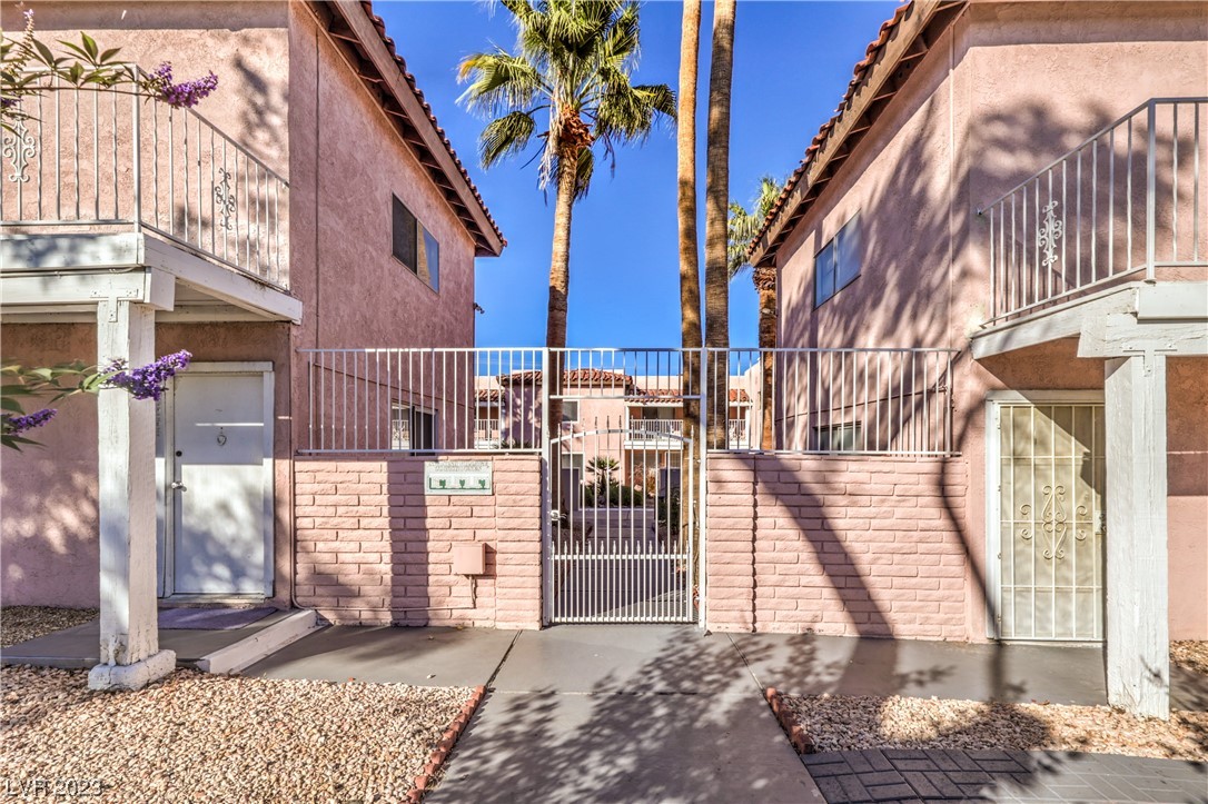 2270 East Desert Inn Road, Unit 49 Las Vegas, NV 89169 - Photo 2 of 21