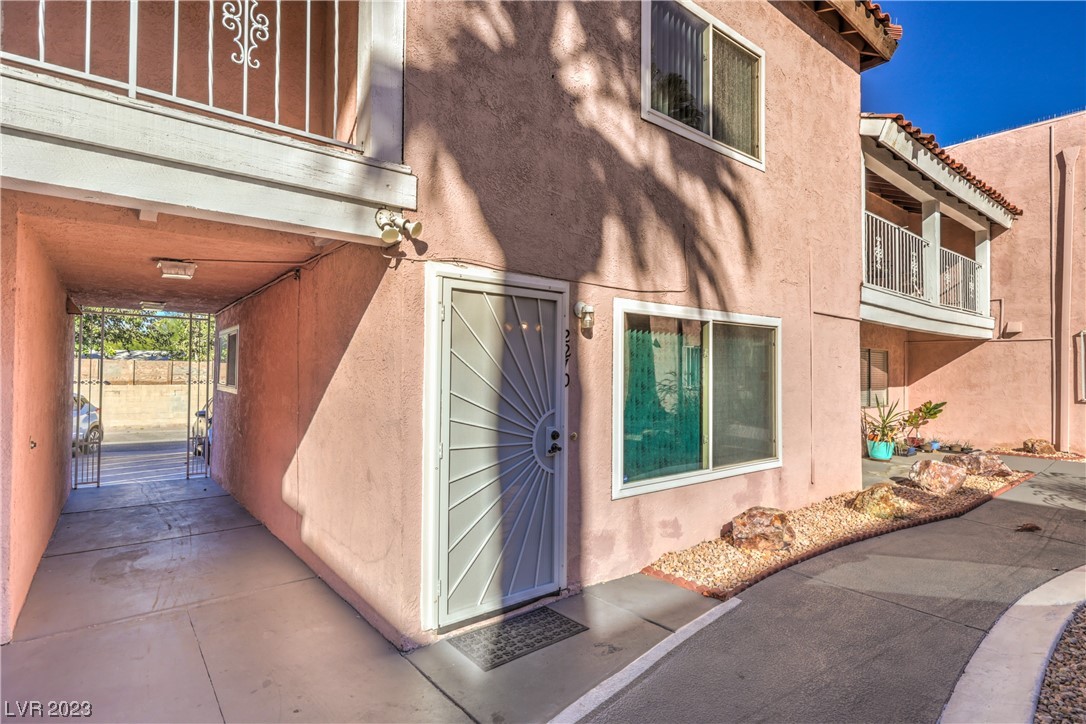 2270 East Desert Inn Road, Unit 49 Las Vegas, NV 89169 - Photo 3 of 21