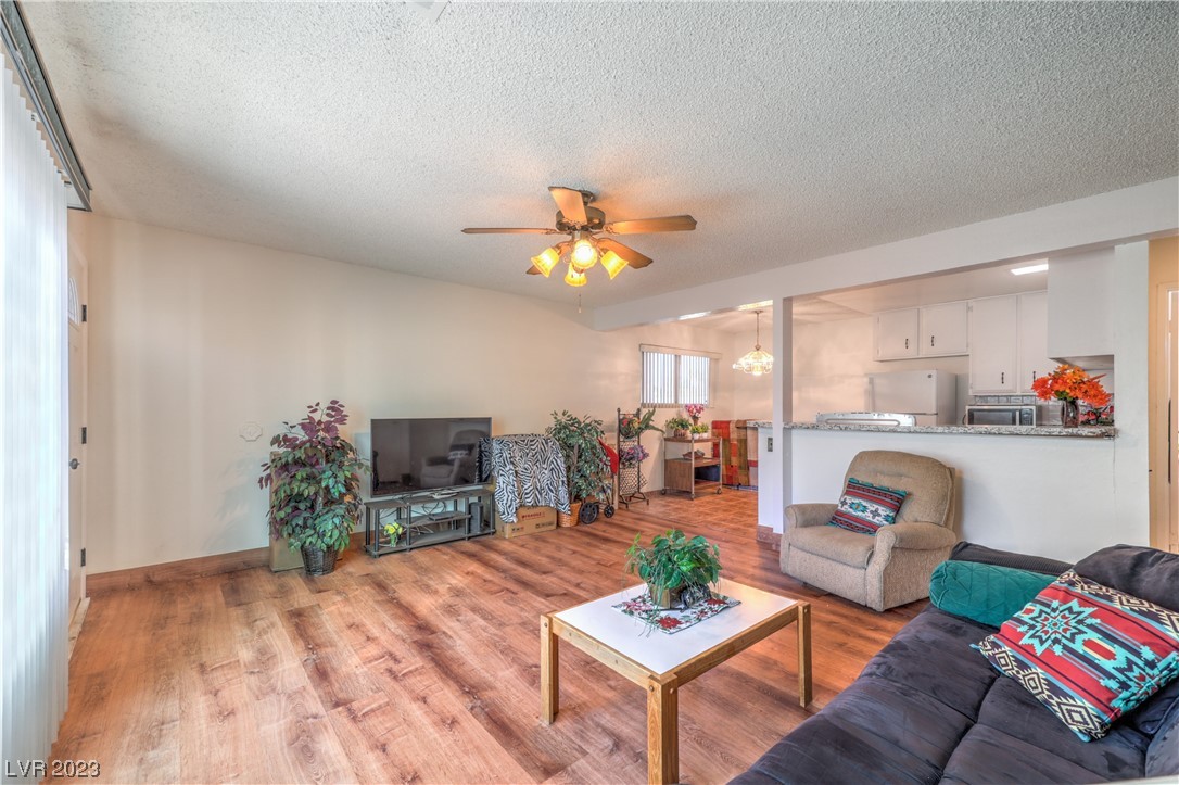 2270 East Desert Inn Road, Unit 49 Las Vegas, NV 89169 - Photo 9 of 21