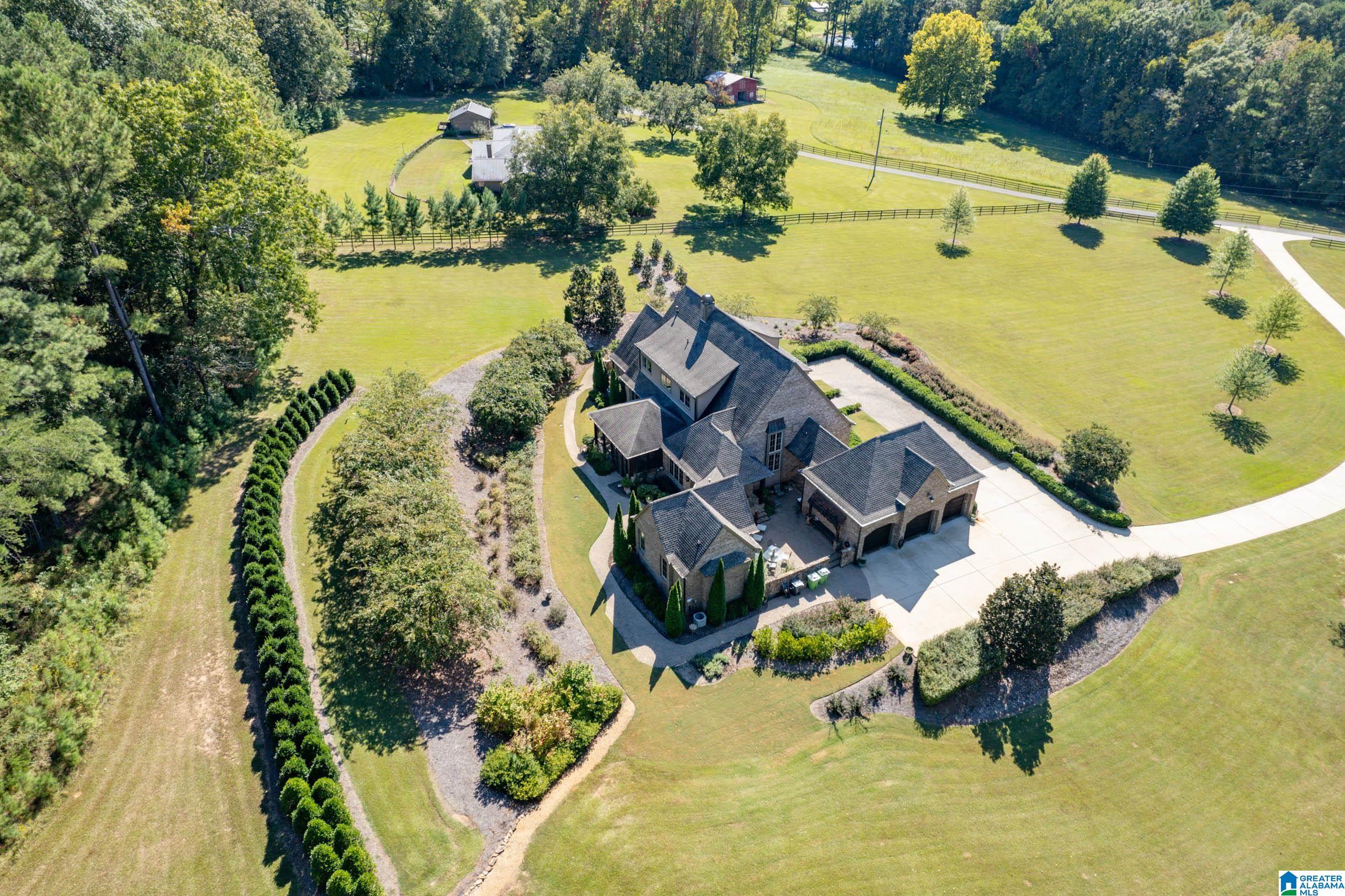 327 Forest Lane Leeds, AL 35094 - Photo 9 of 37