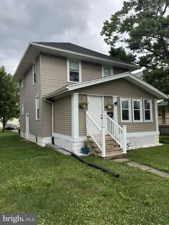 $249,000 | 206 5th Avenue, Burnham, PA 17009