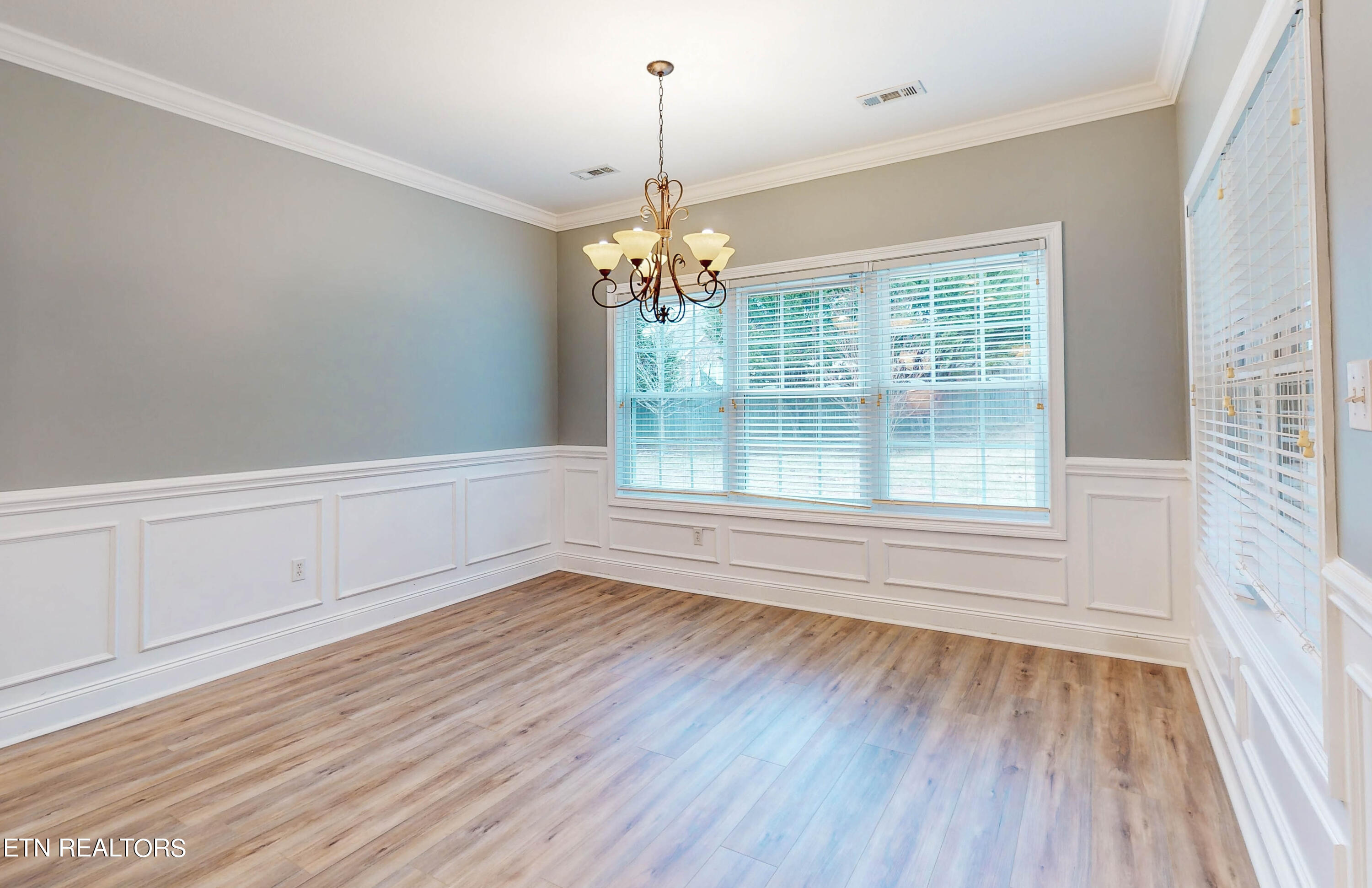 150 Meridian Way Clinton, TN 37716 - Photo 10 of 23 150-Meridian-Way-12302023_103400