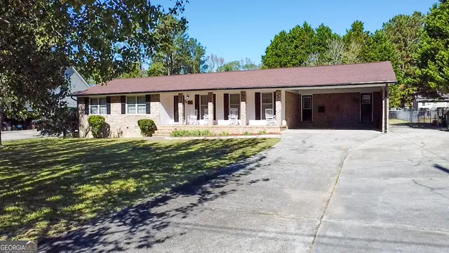 $279,990 | 319 Sweetbriar Lane, Griffin, GA 30224