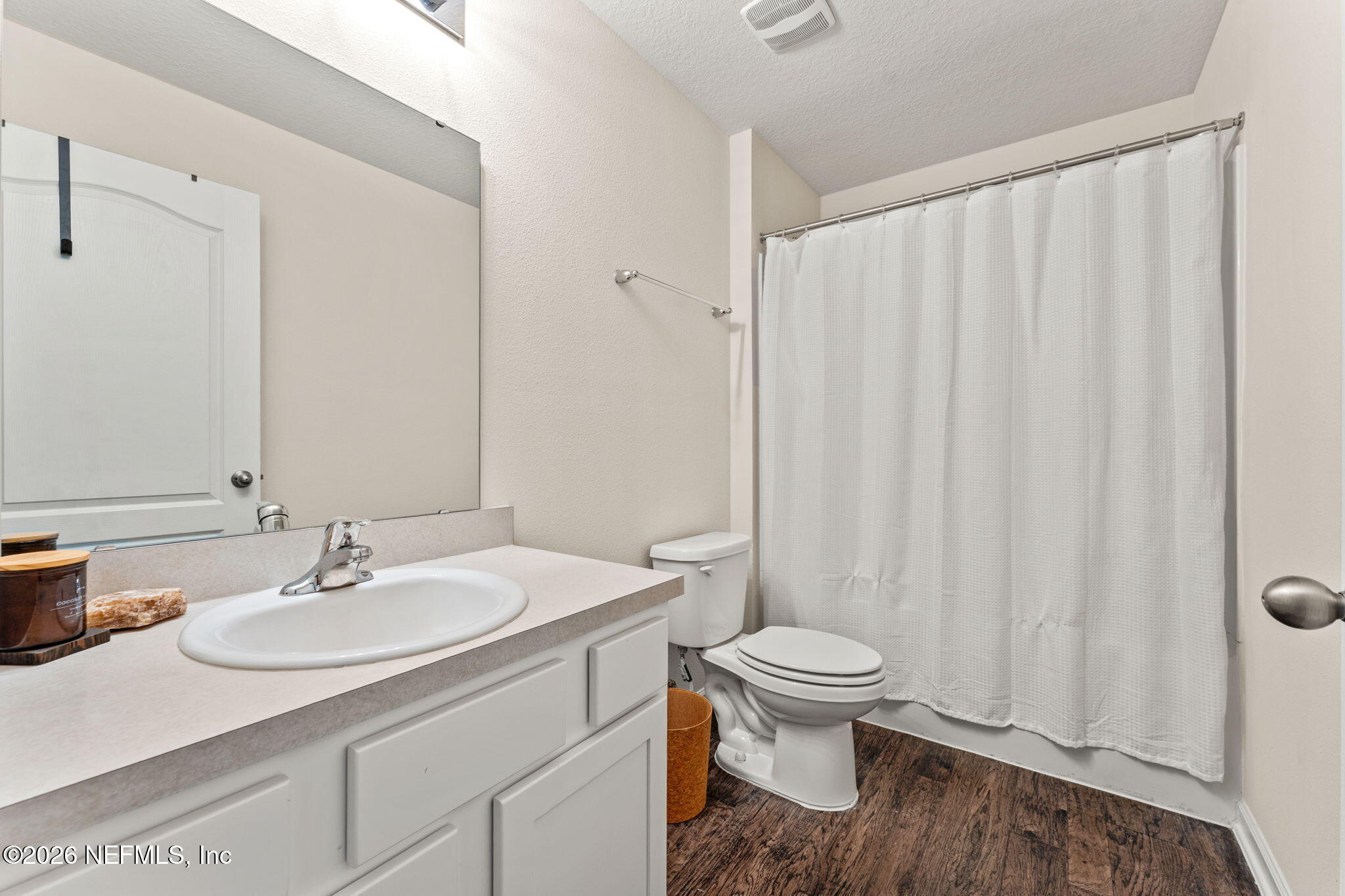 70013 Misty Lake Yulee, FL 32097 - Photo 16 of 19 Secondary Bath