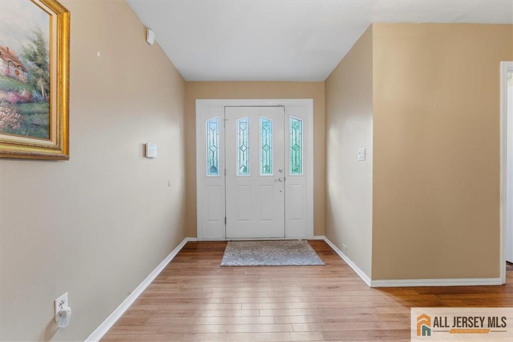 46 Lynnwood Road Edison, NJ 08820 - Photo 8 of 61