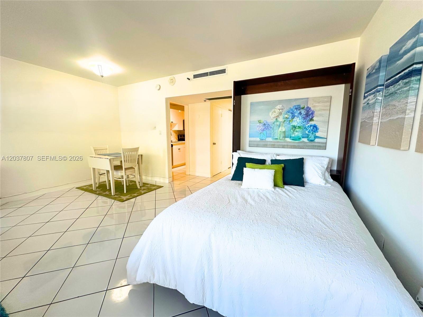 100 Lincoln Road, Unit 307 Miami Beach, FL 33139 - Photo 9 of 25