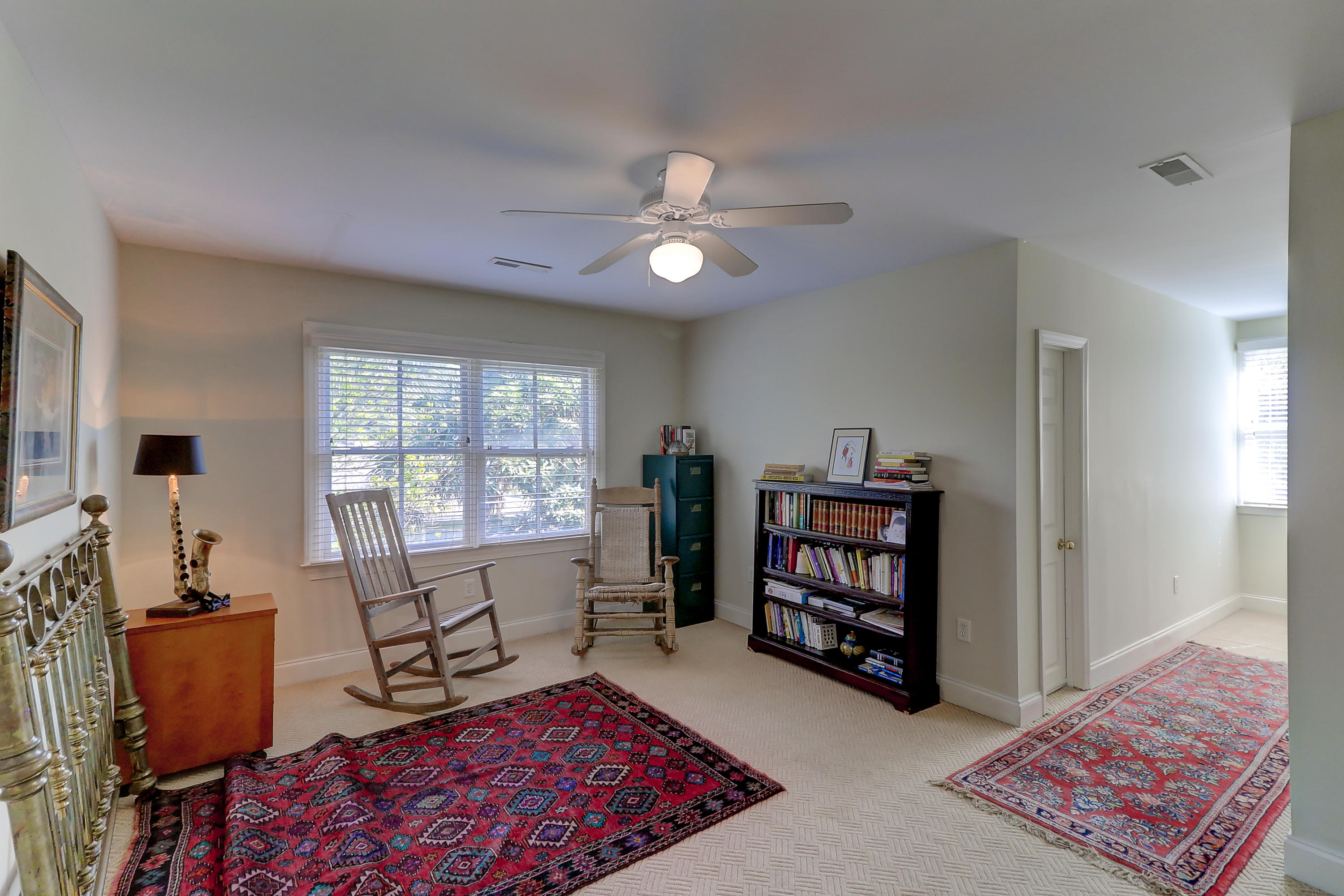 2054 Wappoo Hall Road Charleston, SC 29412 - Photo 15 of 28 2054 Wappoo (30)