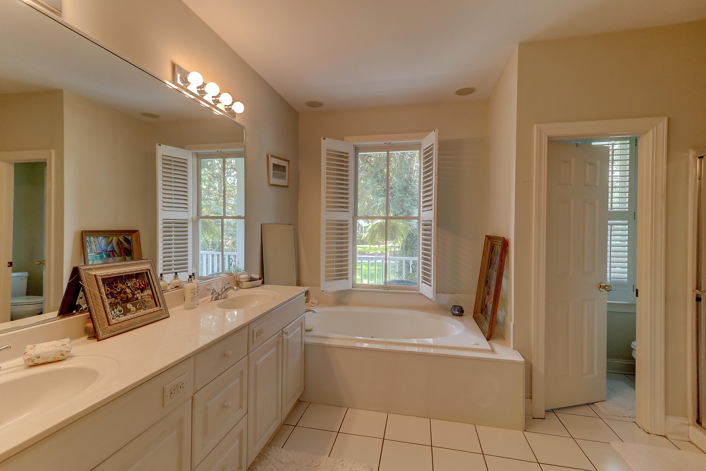 2054 Wappoo Hall Road Charleston, SC 29412 - Photo 16 of 28 2054 Wappoo (56)
