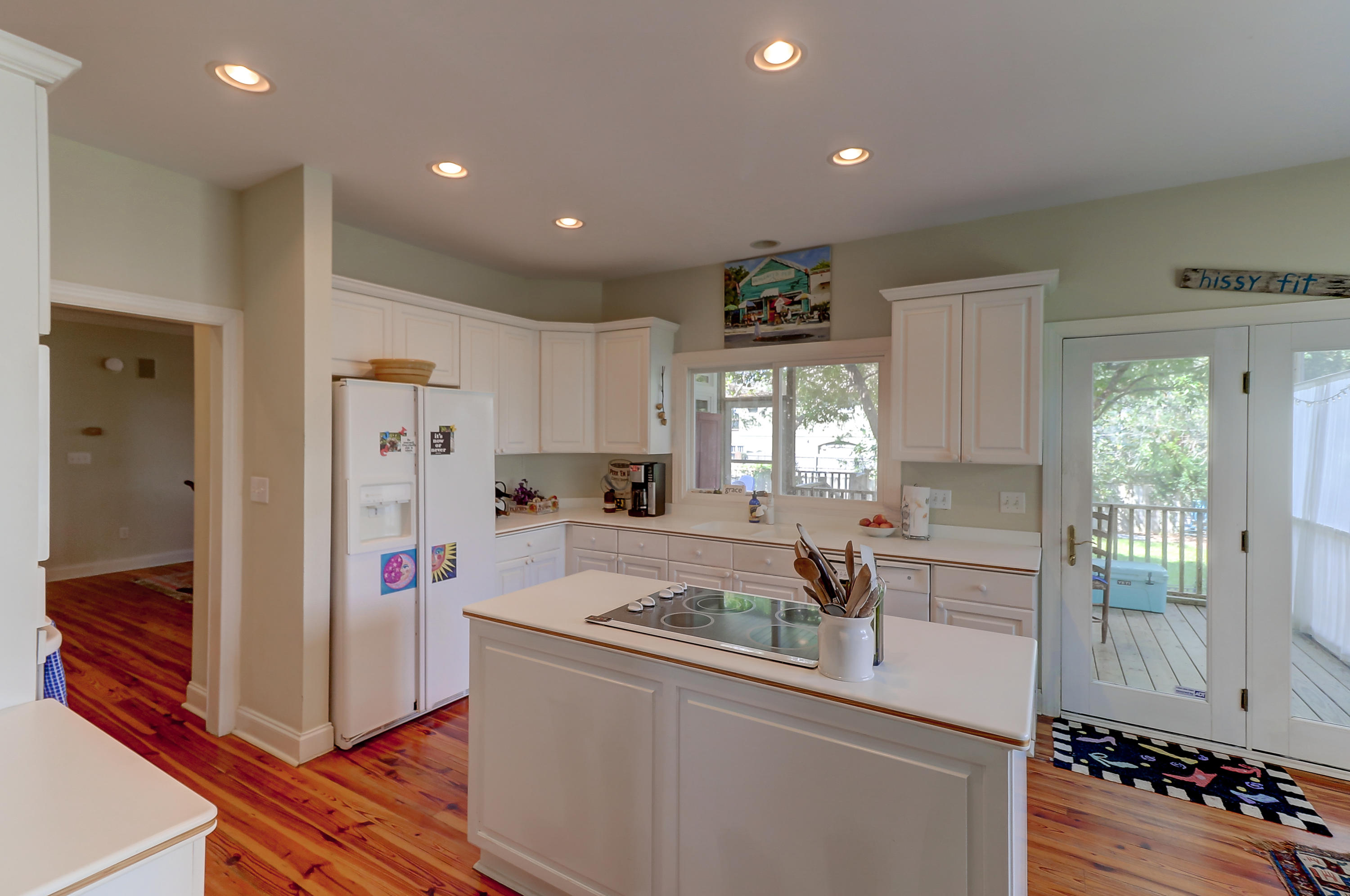 2054 Wappoo Hall Road Charleston, SC 29412 - Photo 7 of 28 2054 Wappoo (51)