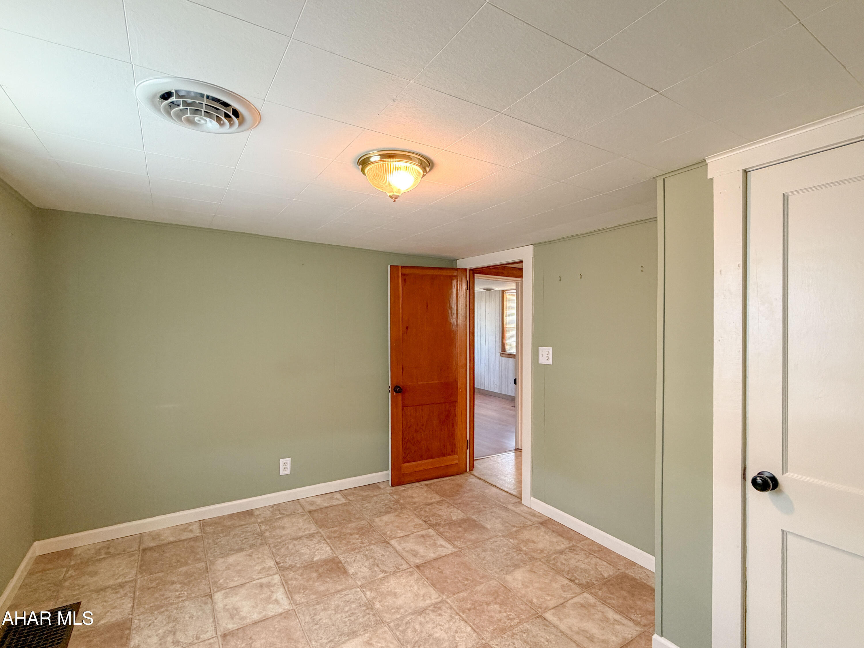 2391 Raystown Road Everett, PA 15537 - Photo 22 of 61