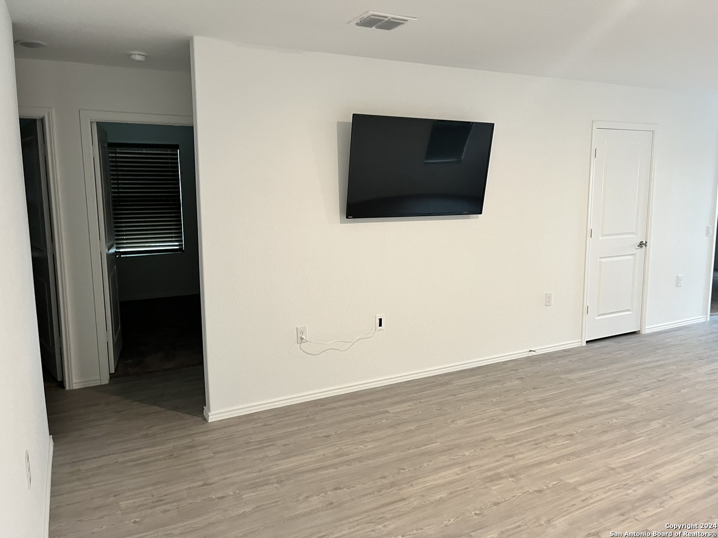 13222 Dutra Road San Antonio, TX 78221 - Photo 4 of 26