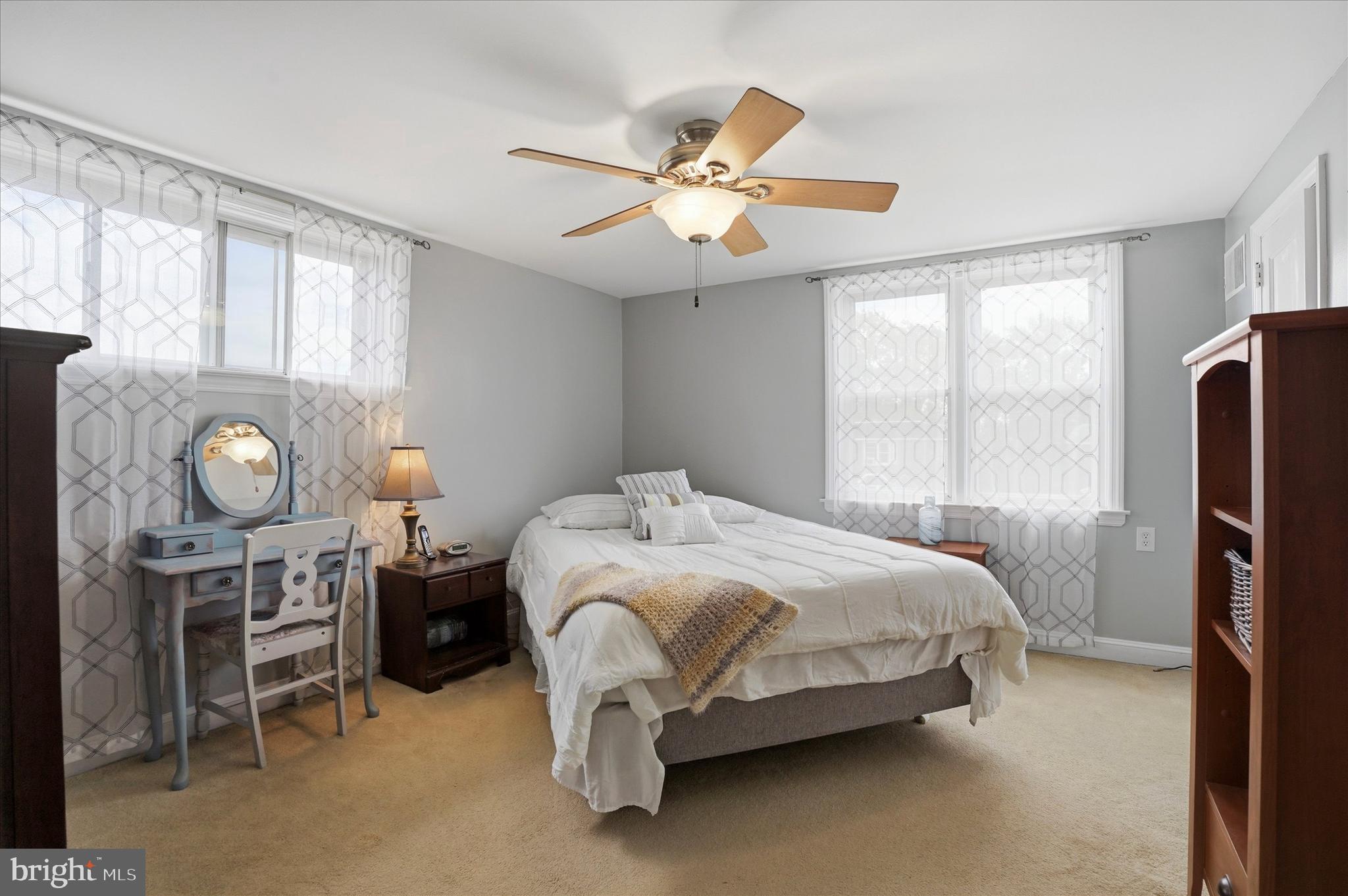 701 Rively Avenue Glenolden, PA 19036 - Photo 19 of 31 Bedroom 3