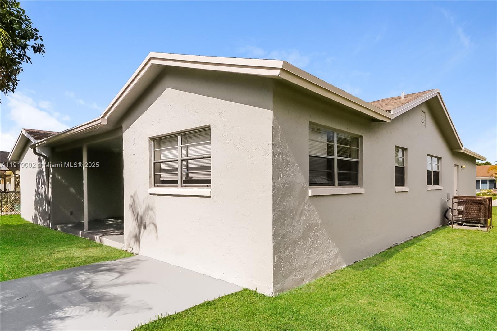 22458 Southwest 56th Avenue Boca Raton, FL 33433 - Photo 15 of 16