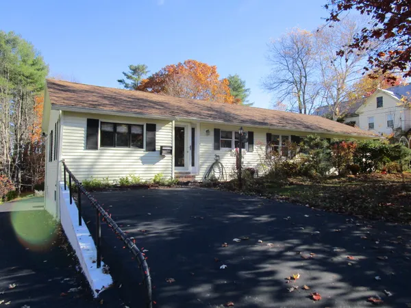 $370,000 | 146 East Main Street, Paris, ME 04281