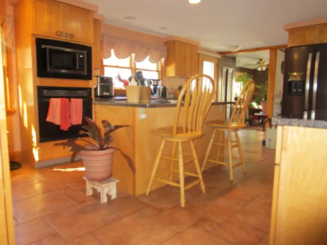 $370,000 | 146 East Main Street, Paris, ME 04281