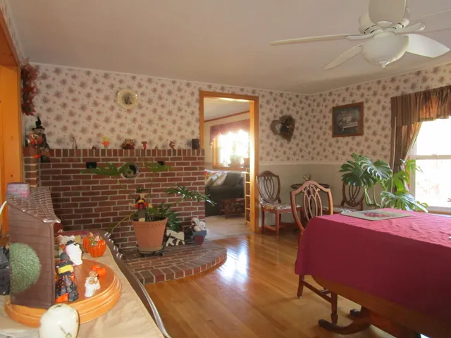 $370,000 | 146 East Main Street, Paris, ME 04281
