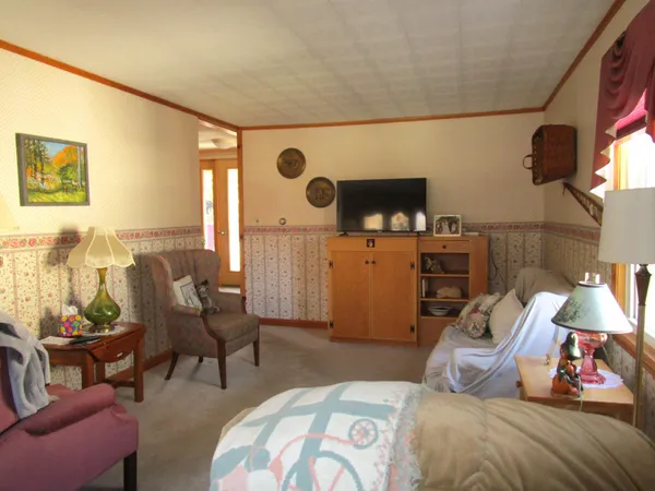 $370,000 | 146 East Main Street, Paris, ME 04281