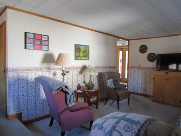 $370,000 | 146 East Main Street, Paris, ME 04281