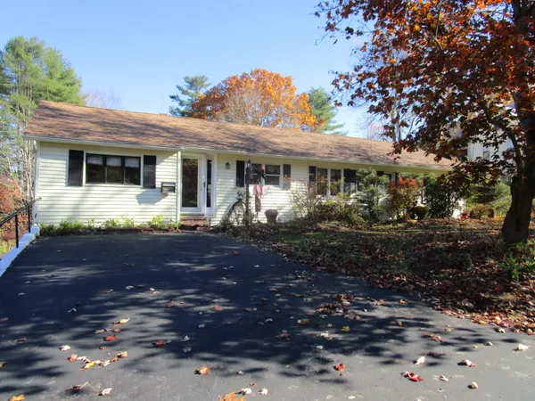 $370,000 | 146 East Main Street, Paris, ME 04281