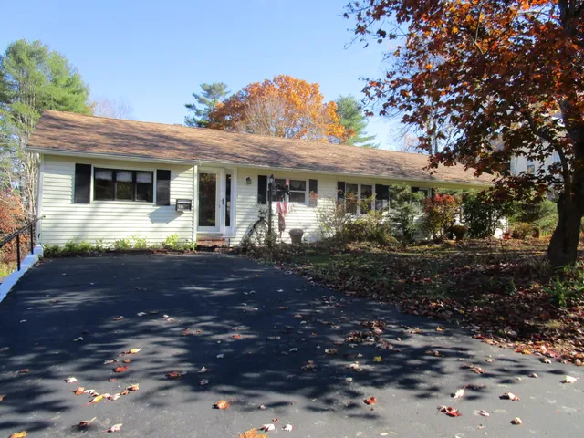 $370,000 | 146 East Main Street, Paris, ME 04281