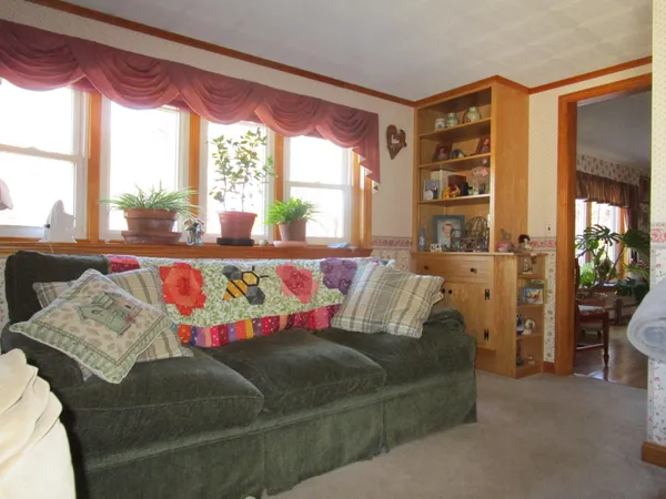 $370,000 | 146 East Main Street, Paris, ME 04281