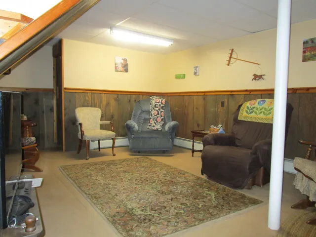 $370,000 | 146 East Main Street, Paris, ME 04281