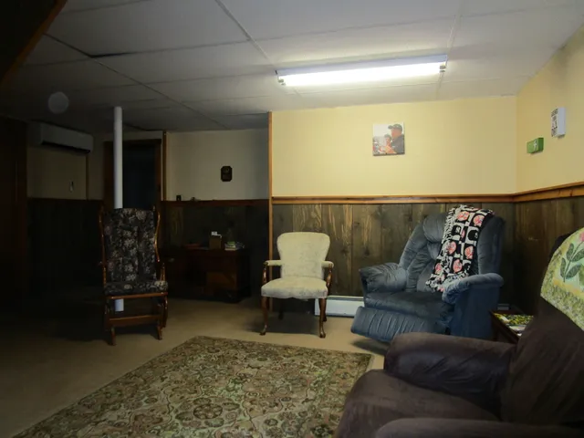 $370,000 | 146 East Main Street, Paris, ME 04281