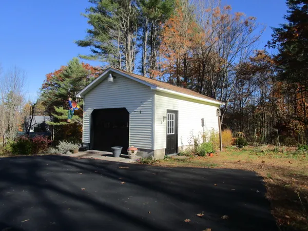 $370,000 | 146 East Main Street, Paris, ME 04281