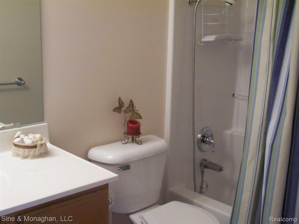 4256 Yankee Road St. Clair, MI 48079 - Photo 19 of 20 100_7751.JPG