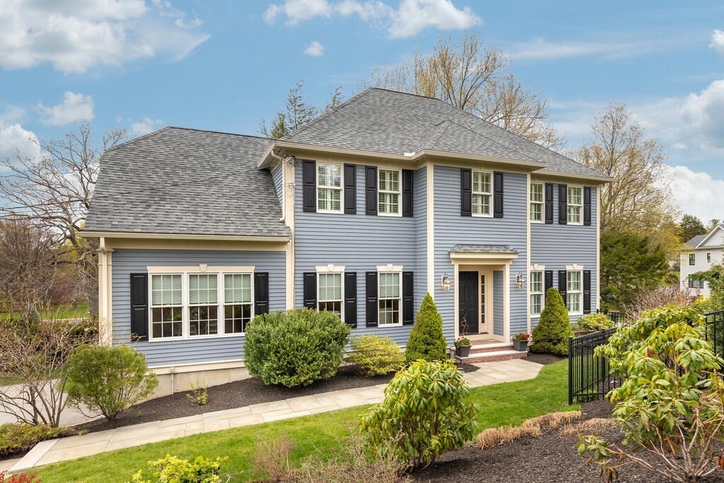 5 Paul Revere Road Lexington, MA 02421 - Photo 1 of 25 Gallery Image 1