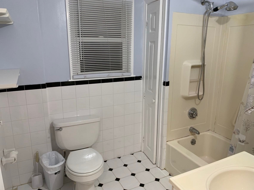 292 Billings Road Quincy, MA 02170 - Photo 15 of 20