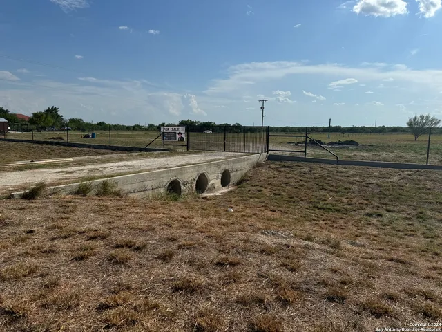 $220,000 | 4303 Highway 83, Crystal City, TX 78839