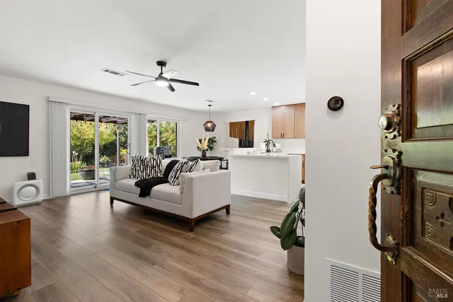 $935,000 | 407-413 Rinconada Court, Benicia, CA 94510