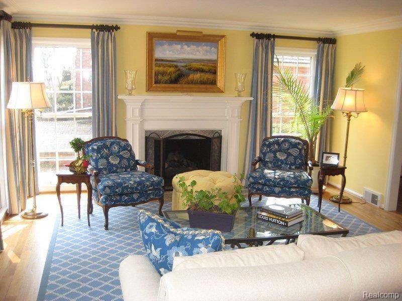 27 Warner Road Grosse Pointe, MI 48236 - Photo 7 of 21 27 Warner 002-1.jpg