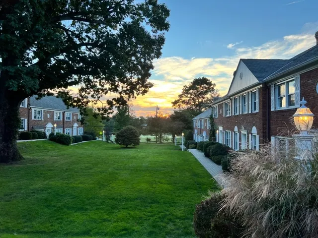 $3,100 | 15 Norwood Avenue, Unit B2, Summit, NJ 07901