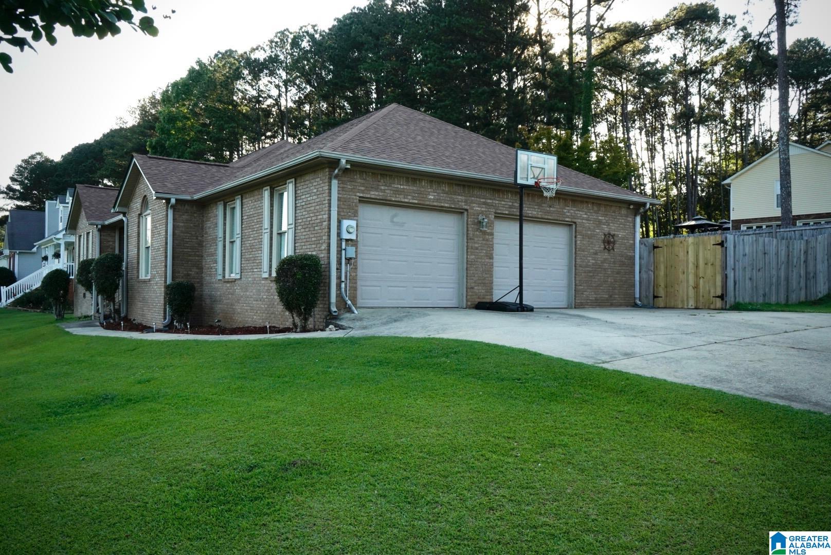 6268 Old Springville Road Pinson, AL 35126 - Photo 2 of 33
