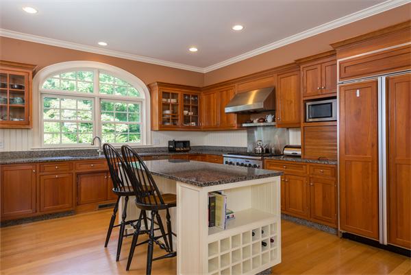 52 Chestnut Street Weston, MA 02493 - Photo 15 of 26