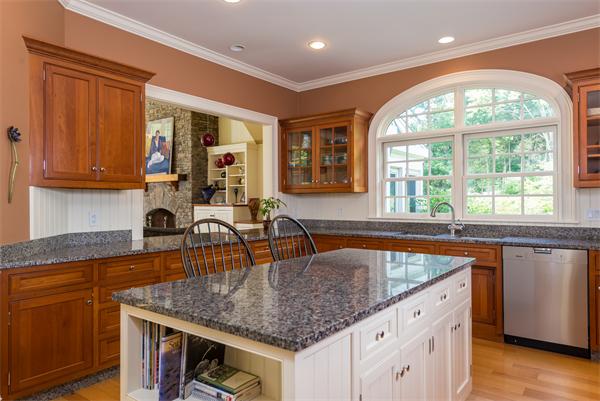 52 Chestnut Street Weston, MA 02493 - Photo 16 of 26