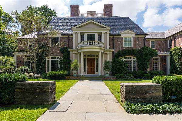 52 Chestnut Street Weston, MA 02493 - Photo 2 of 26