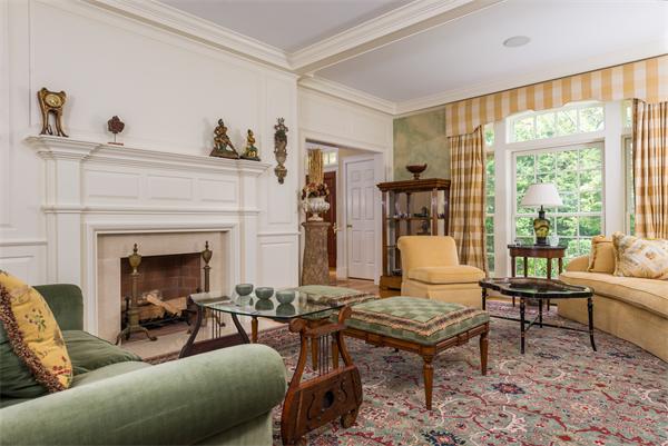 52 Chestnut Street Weston, MA 02493 - Photo 8 of 26