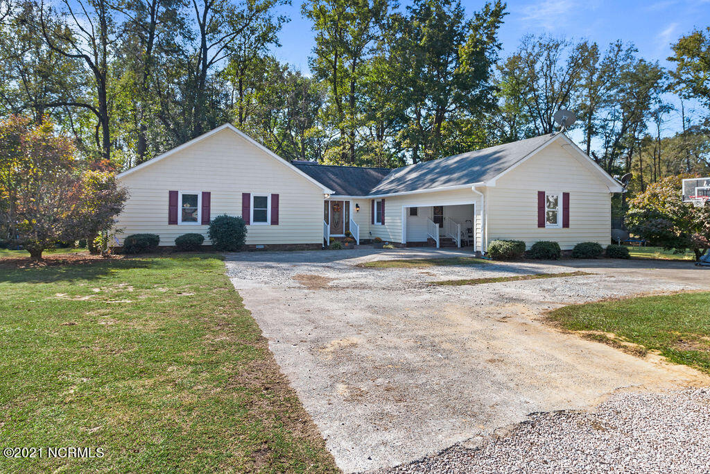 861 Claude Scott Road Warsaw, NC 28398 - Photo 4 of 31 IMG_2031