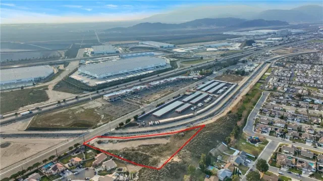 a view of an outdoor space