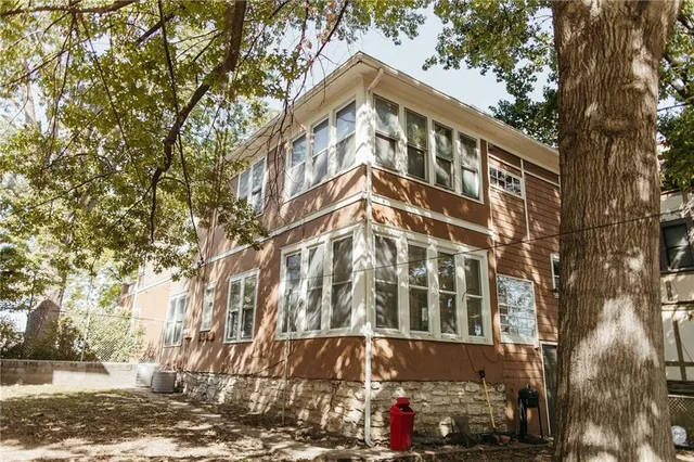 $389,000 | 3621 Central Street, Kansas City, MO 64111