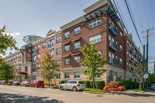 $365,000 | 3000 Vanderbilt Place, Unit 421, Nashville, TN 37212