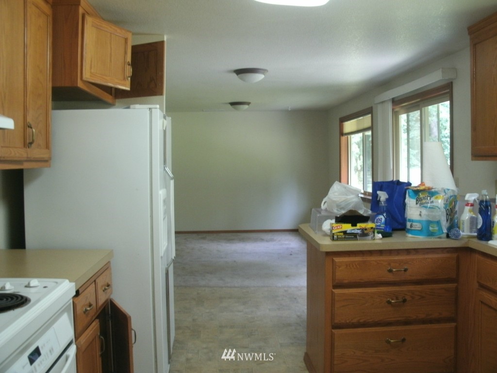 5528 133rd Avenue Southwest Rochester, WA 98579 - Photo 2 of 7