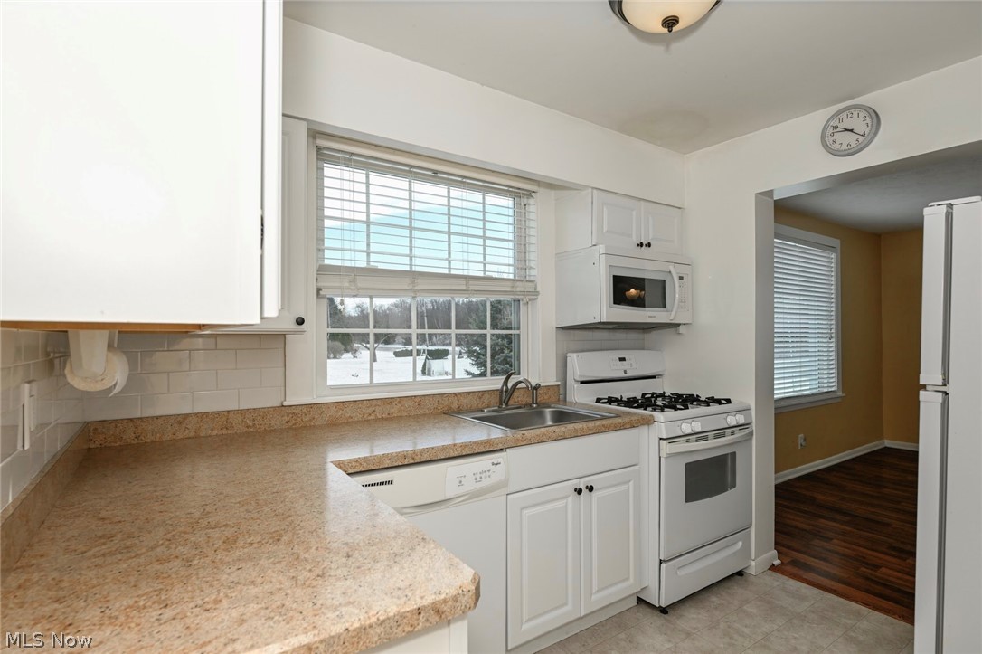 8437 Johnnycake Ridge Road Mentor, OH 44060 - Photo 10 of 33