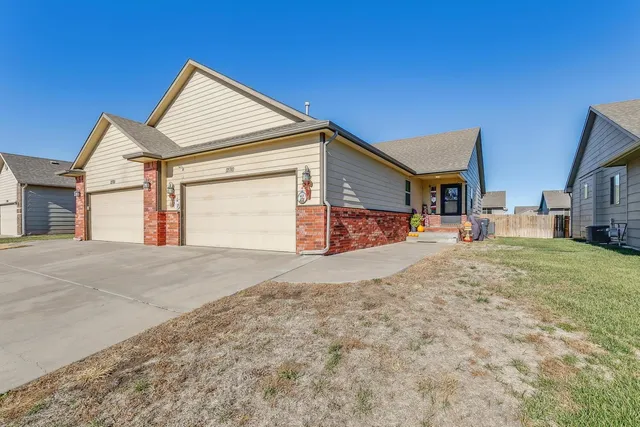 $460,000 | 12708 East Willowgreen Street, Wichita, KS 67207